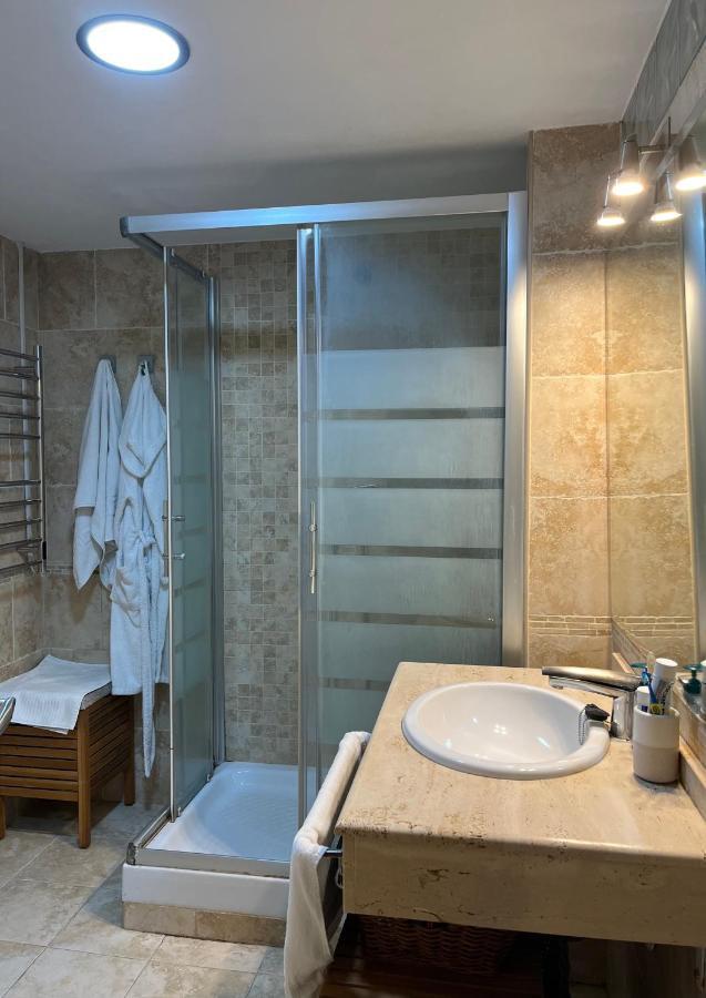 Piso Con Piscina Primera Linea De Playa Apartment Torre Del Mar Exterior photo