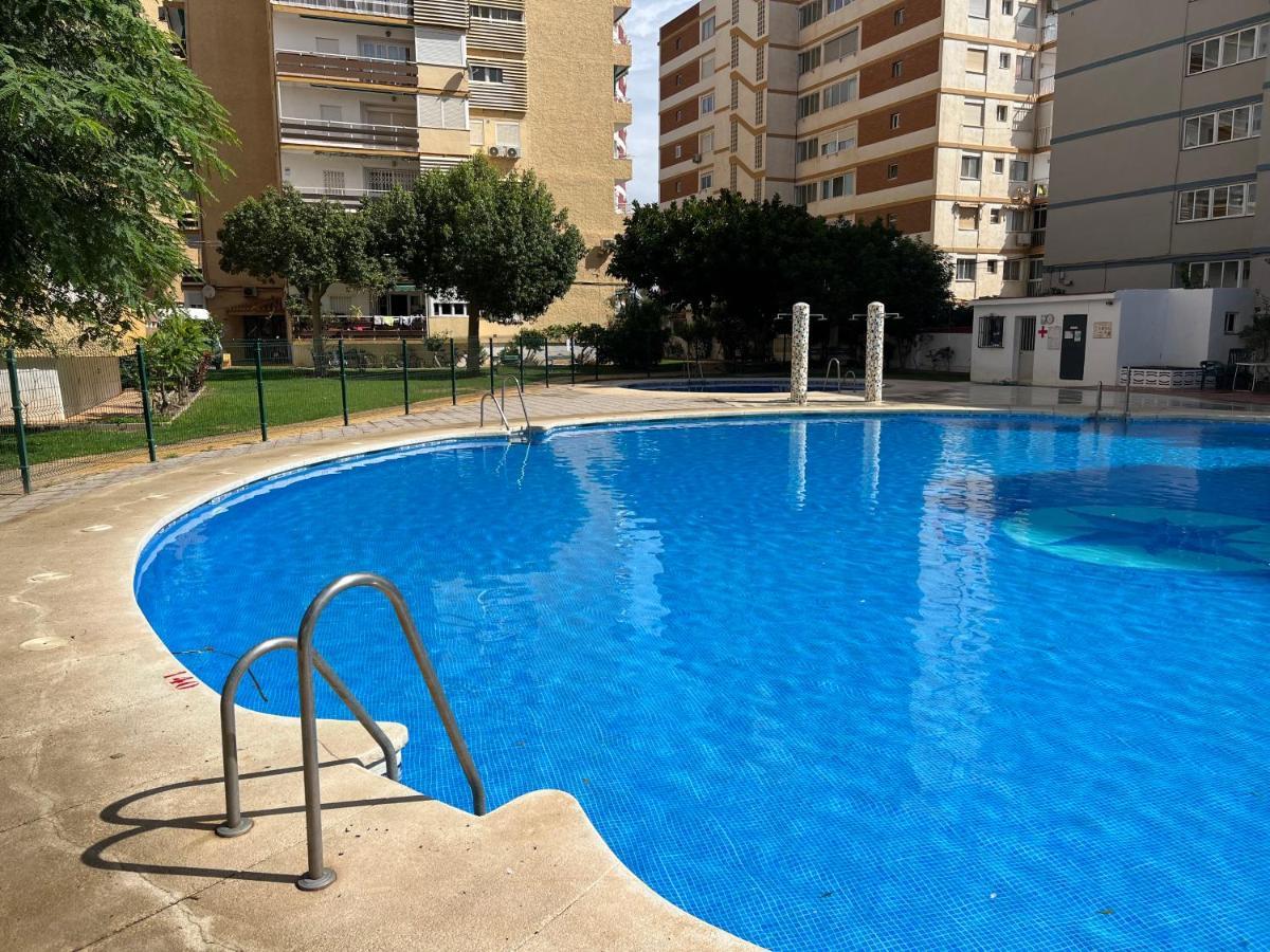 Piso Con Piscina Primera Linea De Playa Apartment Torre Del Mar Exterior photo